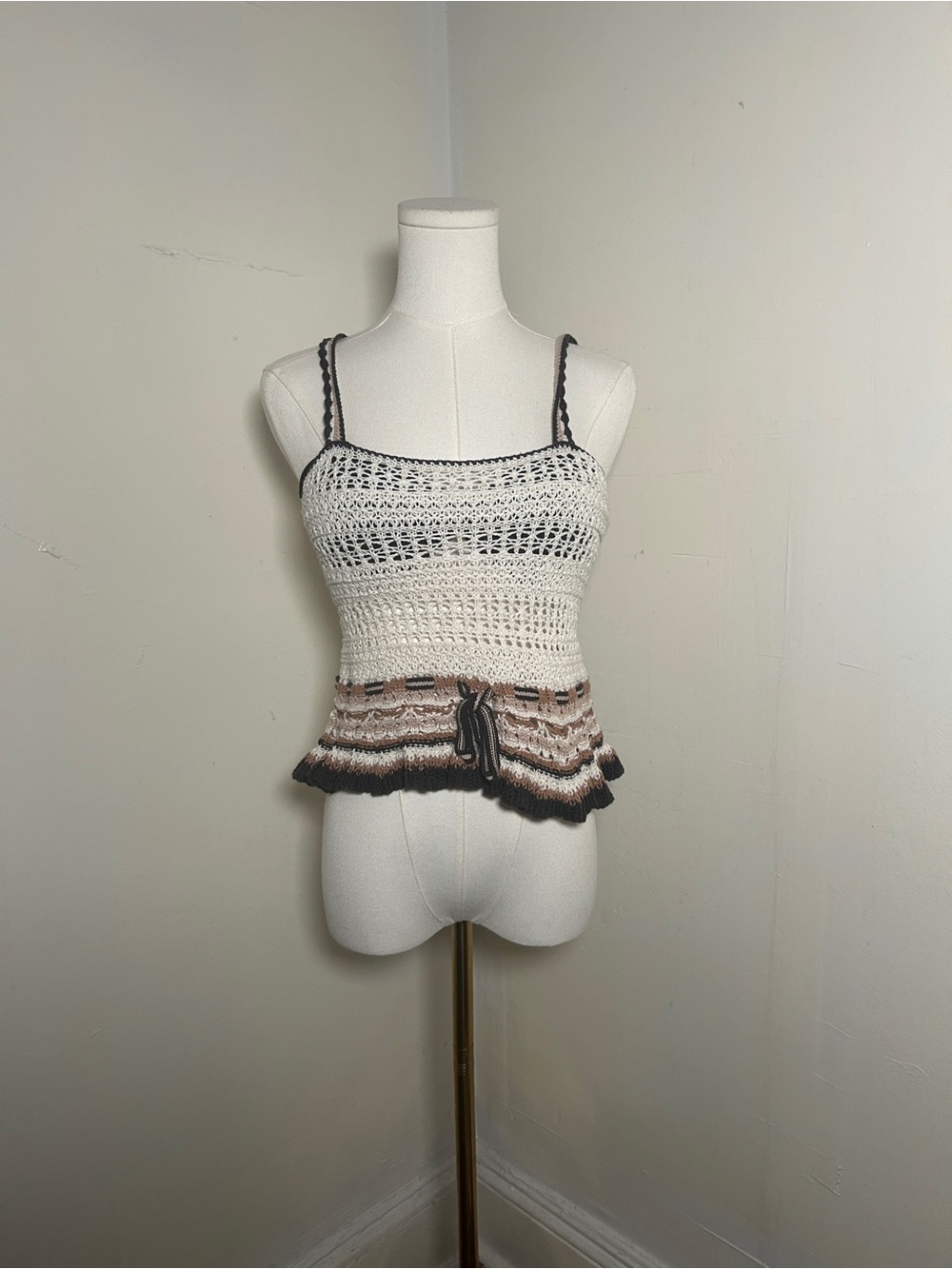 American Eagle cream Knit peplum crop top